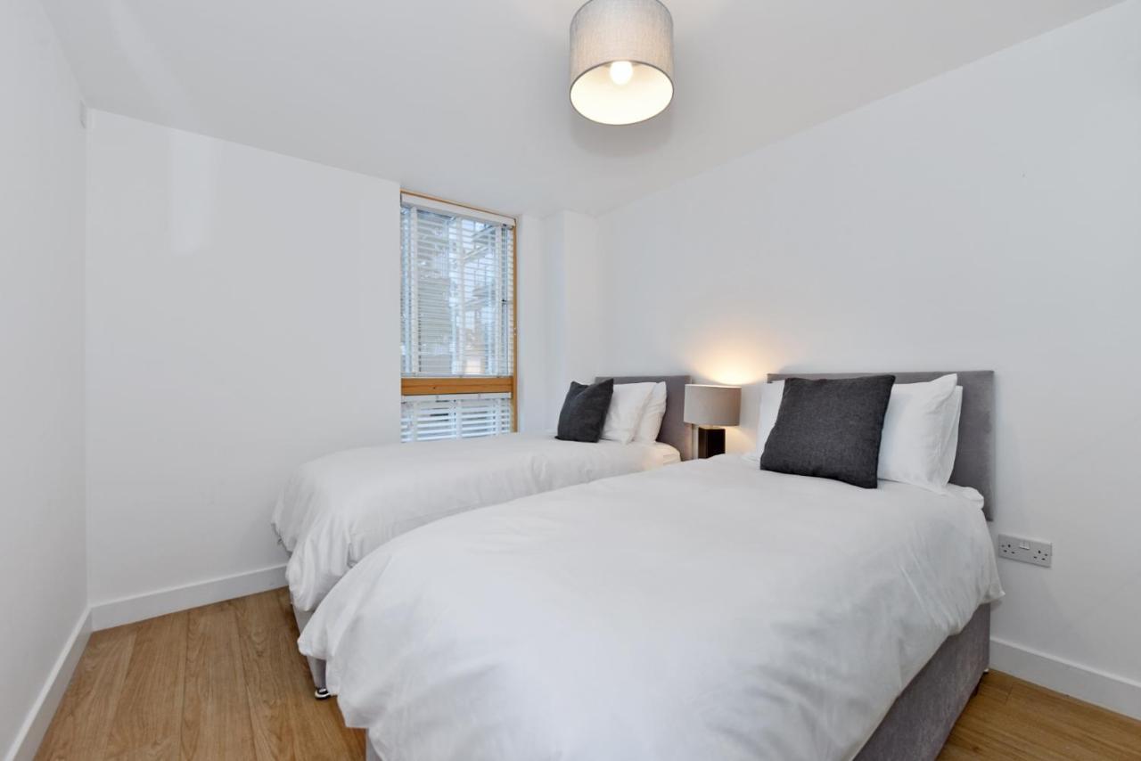 The Vizion Serviced Apartments From Pincott Properties - Free Parking, Private Balcony, And Wifi Milton Keynes Buitenkant foto