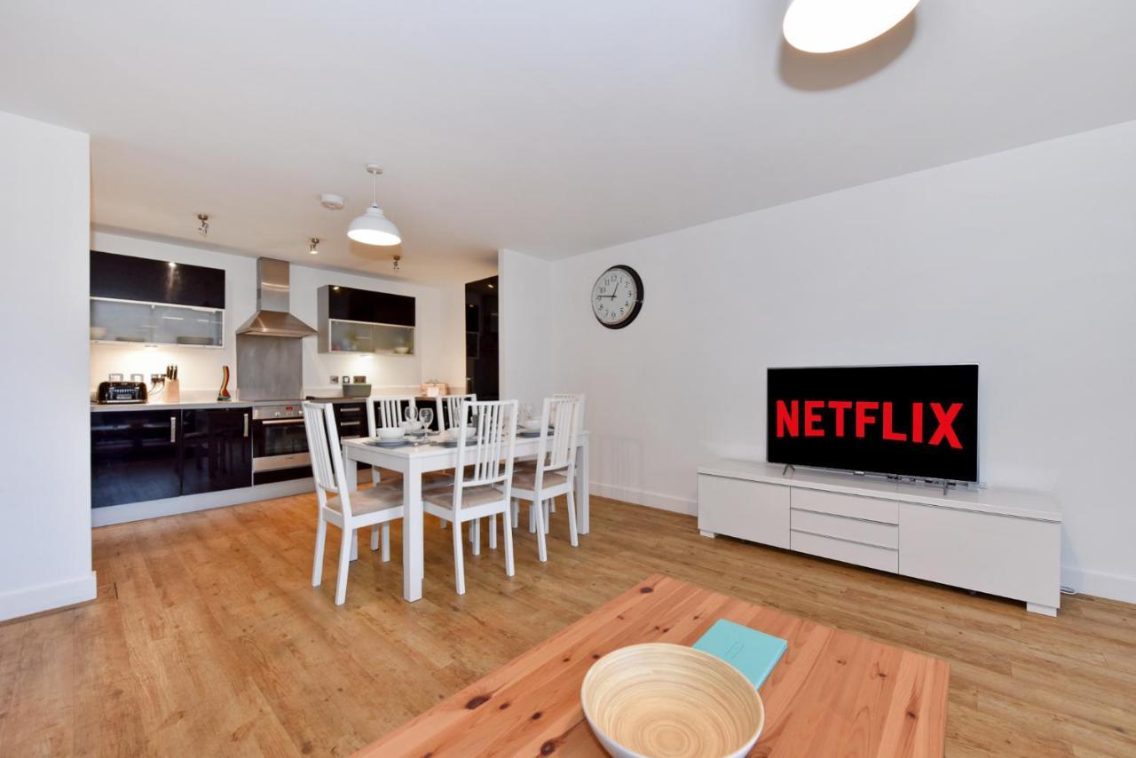 The Vizion Serviced Apartments From Pincott Properties - Free Parking, Private Balcony, And Wifi Milton Keynes Buitenkant foto