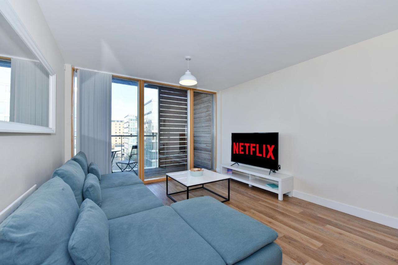 The Vizion Serviced Apartments From Pincott Properties - Free Parking, Private Balcony, And Wifi Milton Keynes Buitenkant foto