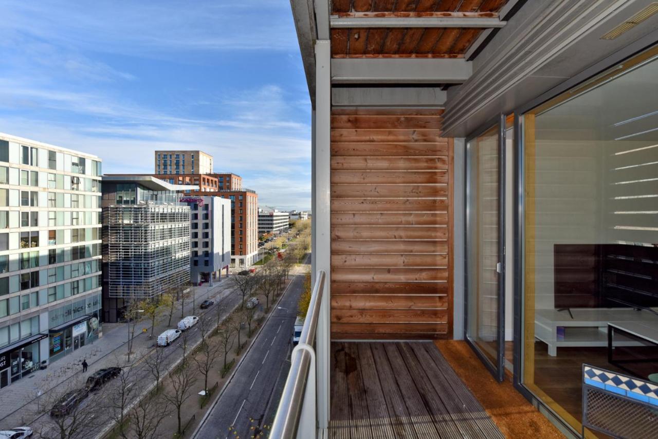 The Vizion Serviced Apartments From Pincott Properties - Free Parking, Private Balcony, And Wifi Milton Keynes Buitenkant foto