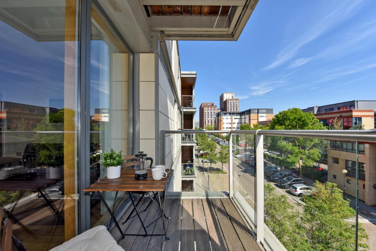 The Vizion Serviced Apartments From Pincott Properties - Free Parking, Private Balcony, And Wifi Milton Keynes Buitenkant foto
