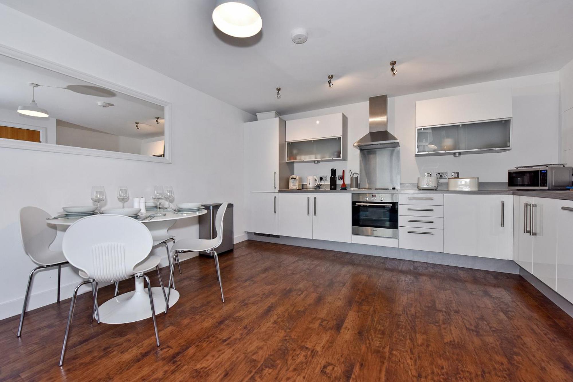 The Vizion Serviced Apartments From Pincott Properties - Free Parking, Private Balcony, And Wifi Milton Keynes Buitenkant foto