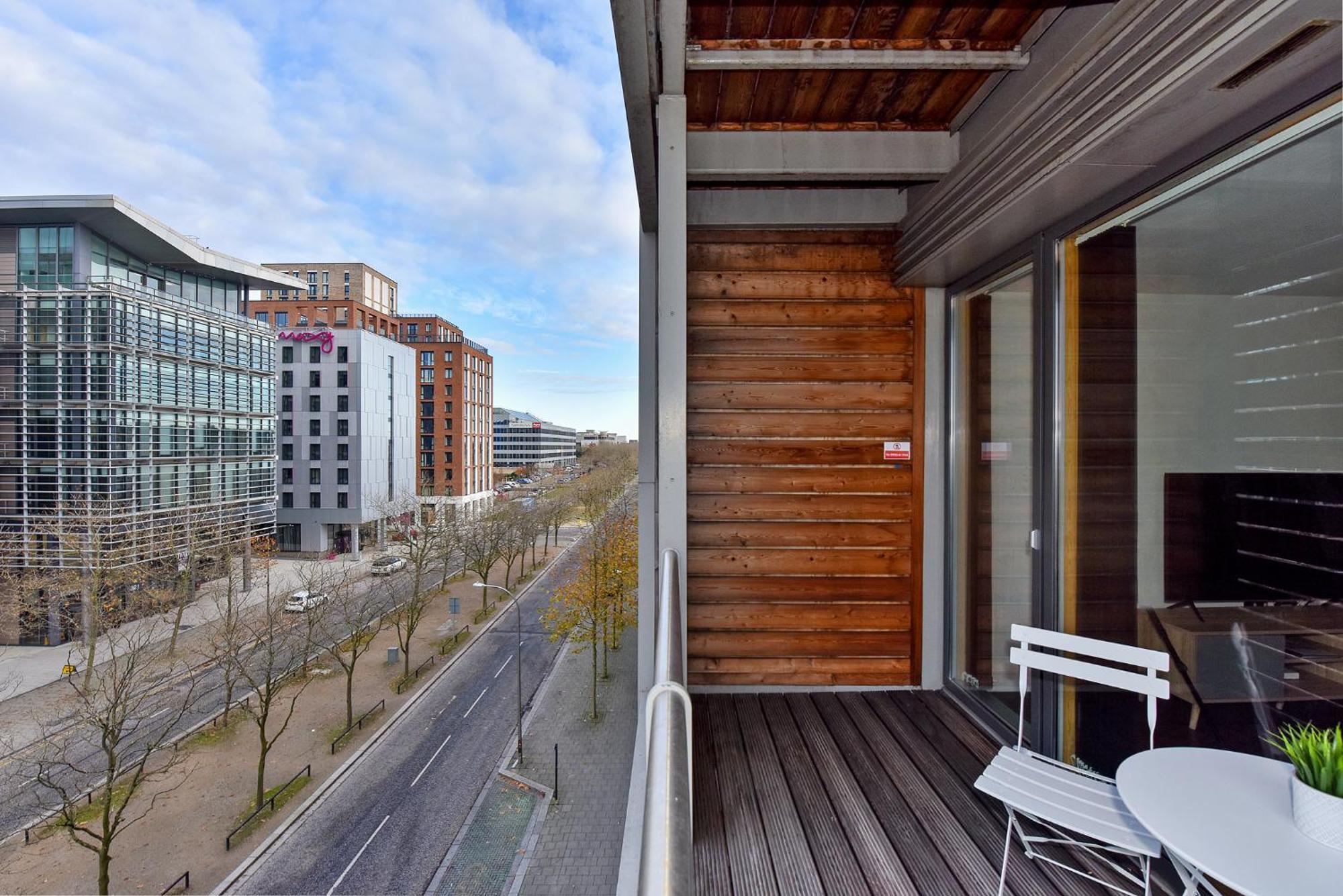 The Vizion Serviced Apartments From Pincott Properties - Free Parking, Private Balcony, And Wifi Milton Keynes Buitenkant foto