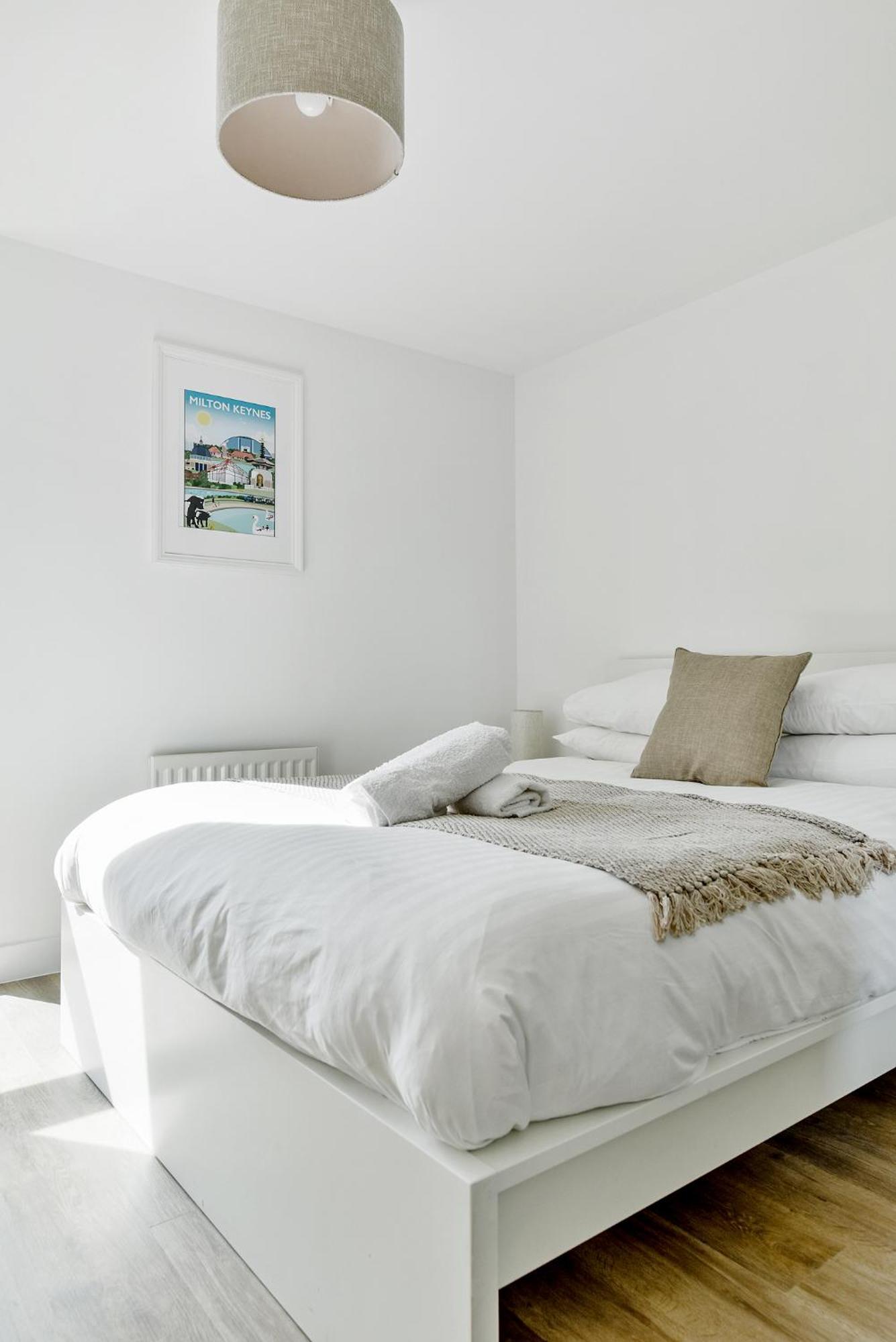 The Vizion Serviced Apartments From Pincott Properties - Free Parking, Private Balcony, And Wifi Milton Keynes Buitenkant foto