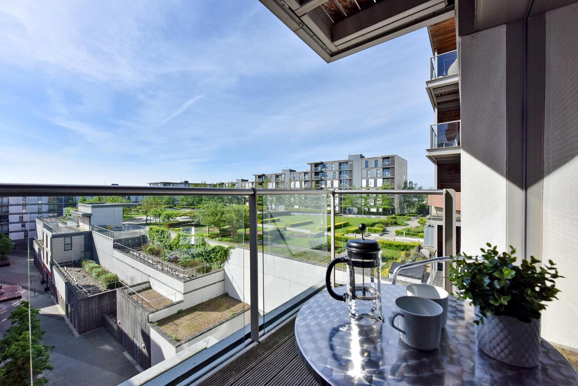 The Vizion Serviced Apartments From Pincott Properties - Free Parking, Private Balcony, And Wifi Milton Keynes Buitenkant foto