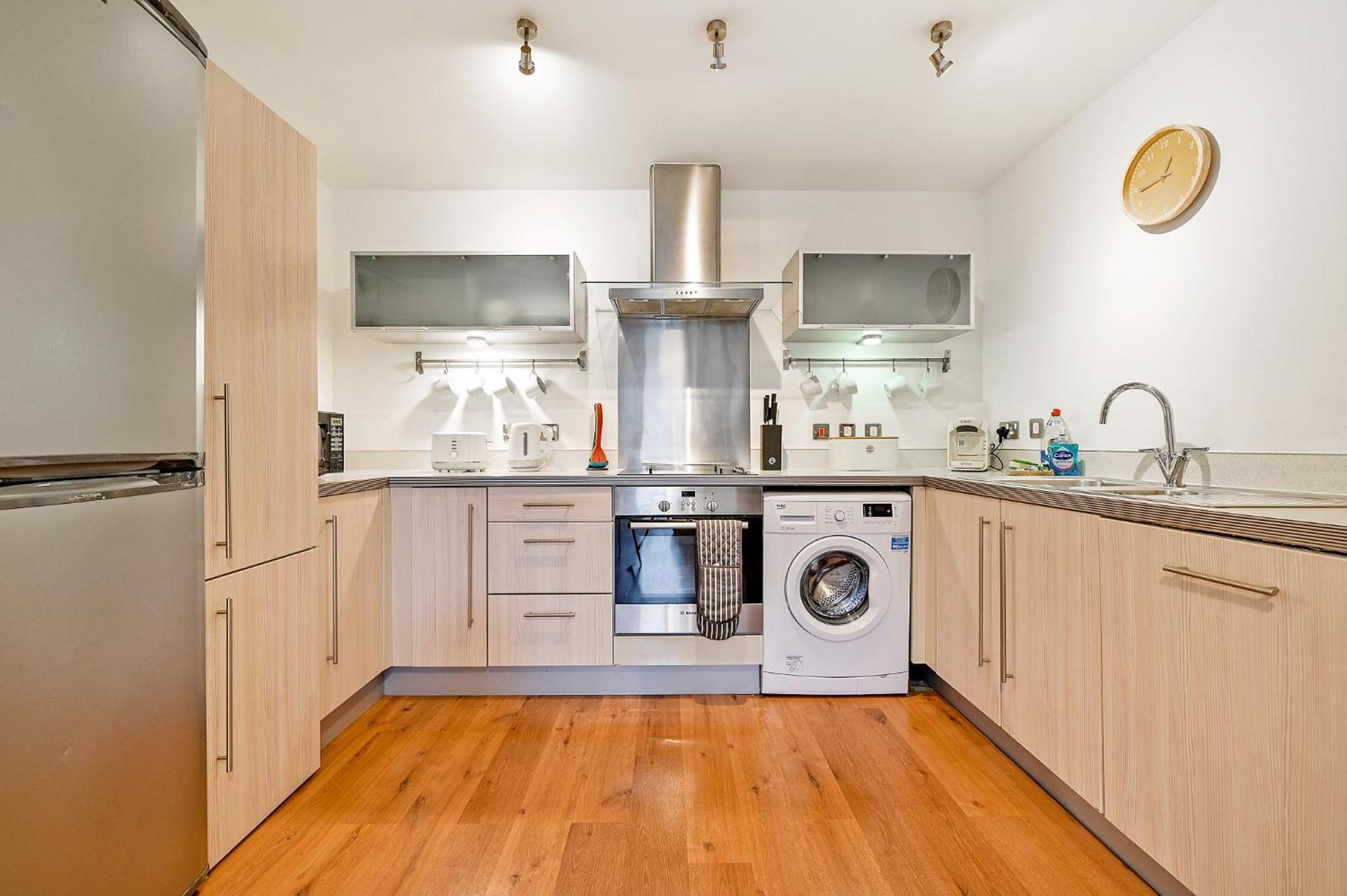 The Vizion Serviced Apartments From Pincott Properties - Free Parking, Private Balcony, And Wifi Milton Keynes Buitenkant foto