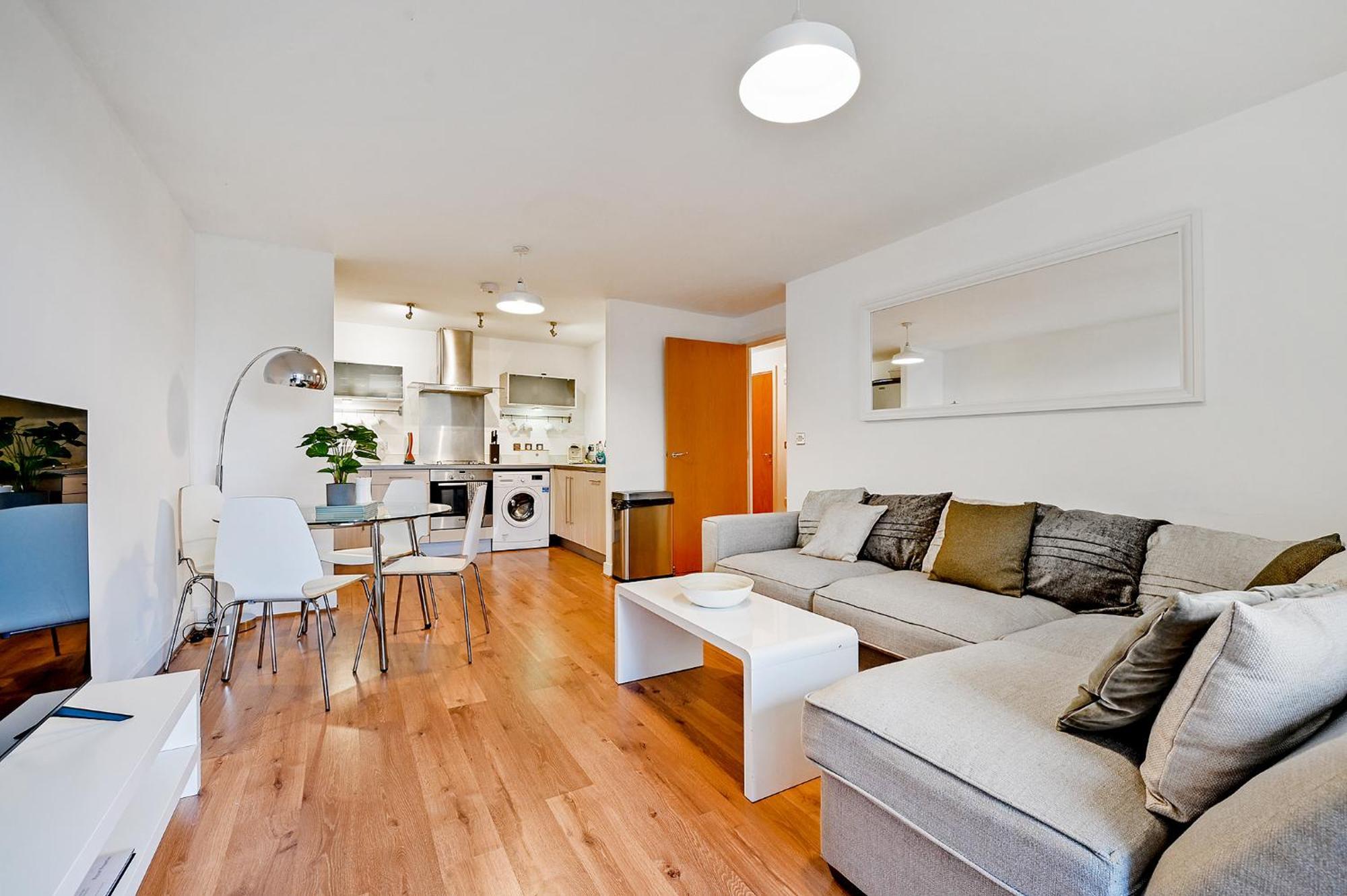 The Vizion Serviced Apartments From Pincott Properties - Free Parking, Private Balcony, And Wifi Milton Keynes Buitenkant foto